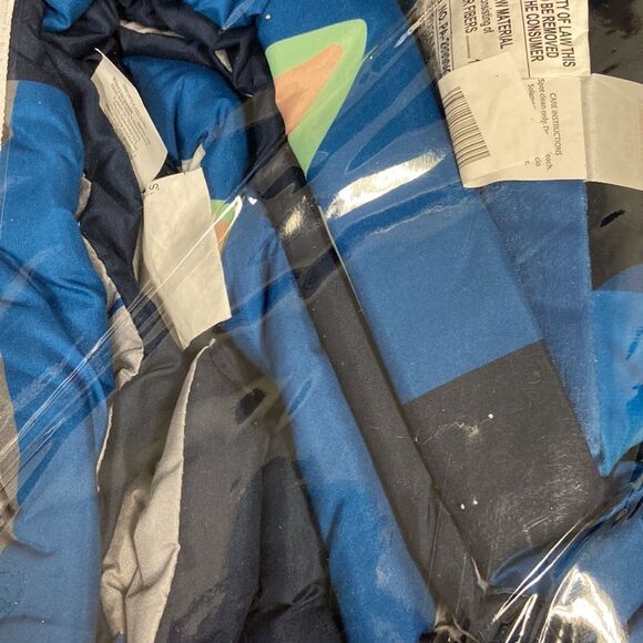 Star Wars Mandalorian 8 Pieces Baby
Yoda" Kids Reversible Full
Bed Set - Picture 13 of 13